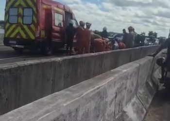 Acidente entre motos deixa três feridos na Ponte Leonel Brizola