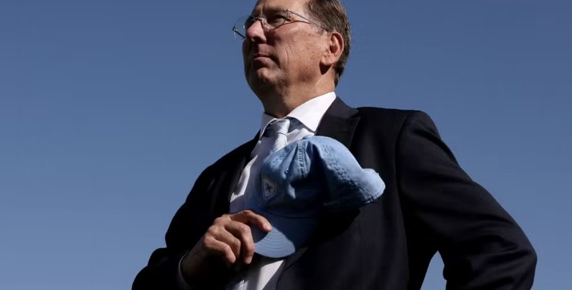 Textor se manifesta após ser afastado da SAF do Botafogo: “Informações incorretas e enganosas”