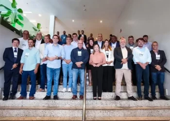 Caputi, Frederico Paes e prefeitos da região se reúnem em Cabo Frio em defesa dos royalties