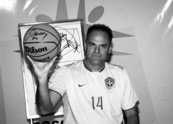 Lenda do basquete mundial, Oscar Schmidt morre aos 68 anos