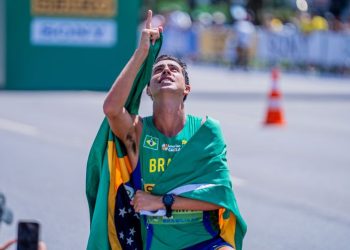 Caio Bonfim e equipe feminina conquistam bronze no Mundial de Marcha