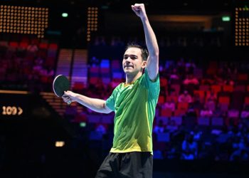 Calderano derrota francês e fica a 2 vitórias do bi na Copa do Mundo