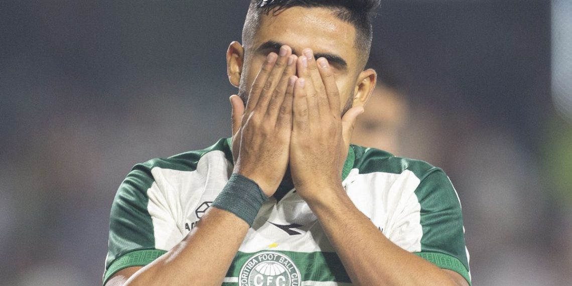 Coritiba não sustenta vantagem contra o Fluminense e amplia série negativa no Brasileirão