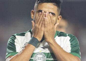 Coritiba não sustenta vantagem contra o Fluminense e amplia série negativa no Brasileirão