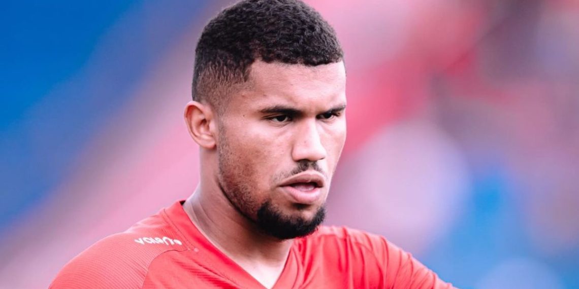 Mentalidade vitoriosa do Palmeiras ajuda zagueiro do Paraná Clube