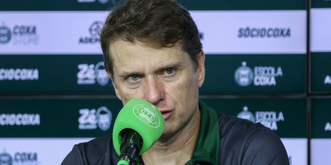 Disputa esquenta e Coritiba ganha “dor de cabeça” na lateral