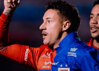 Com ajuda psicológica, artilheiro do Paraná Clube dá a volta por cima com golaço