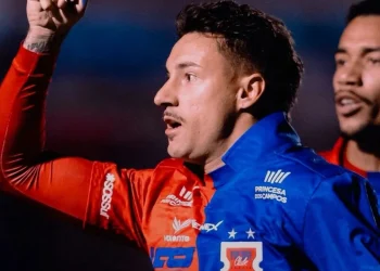 Tcheco indica time titular do Paraná Clube para o mata-mata