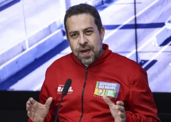 Governo suspende 3,4 milhões de multas por não pagar pedágio