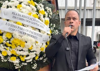 Em frente à Secretaria Estadual de Sáude, Anderson de Matos cobra celeridade no atendimento de pacientes oncológicos de Campos