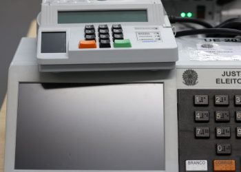 Pesquisa aponta que fake news sobre eleições miram urnas eletrônicas