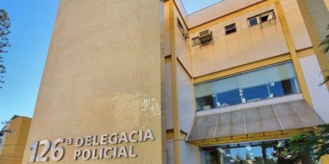 Mãe e filho acusados de fraudes em aluguéis e vendas de imóveis são presos em Cabo Frio; vítimas incluem famílias de Campos