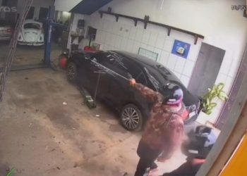 Bandidos invadem oficina, assaltam proprietário e atiram durante fuga em SJB
