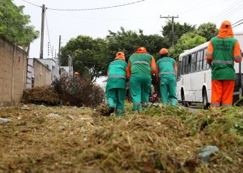 Mutirões de limpeza expõem falhas da Vital em Campos