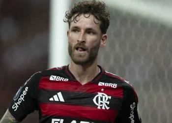 Ancelotti estará em Athletico x Flamengo na véspera da convocação para a Copa do Mundo