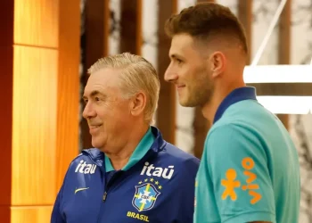 Ancelotti explica presença de Neymar e ausências de Bento e João Pedro na convocação