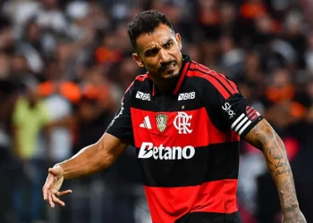 Athletico pode ajudar Ancelotti a não repetir erro de Tite com o Flamengo