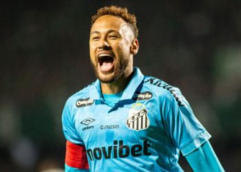 “Ficar em casa”: Neymar responde provocação da torcida do Coritiba após eliminação