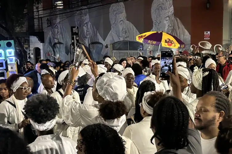 Lavagem da Escadaria do Bixiga reafirma presença negra no centro de SP