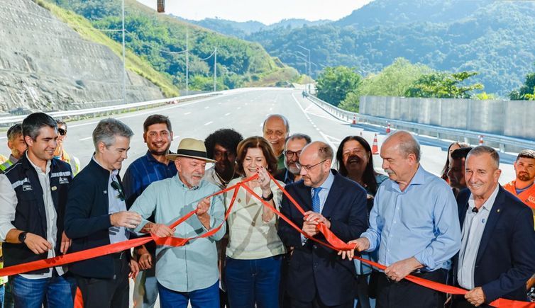 Governo inaugura primeira etapa da rodovia na Serra das Araras, no Rio
