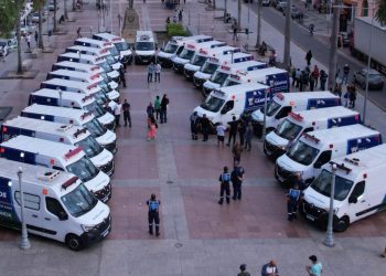 Prefeitura de Campos entrega 40 ambulâncias para repor frota e reforçar atendimento no município