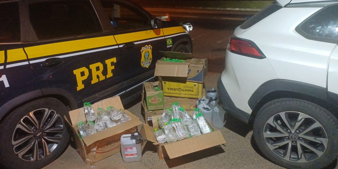 Homem é preso com mais de mil frascos de lança-perfume na BR-101, em Campos