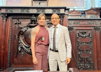 Delegada Carla Tavares e policiais da 134ª DP recebem Moção de Aplausos na Alerj