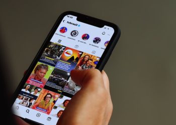 Redes sociais causam polarização e isolamento político em jovens