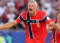 Noruega goleia Iraque em retorno à Copa; Haaland marcou dois gols
