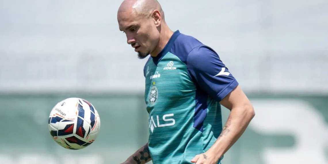 Coritiba define retornos de Pedro Morisco e Rodrigo Rodrigues