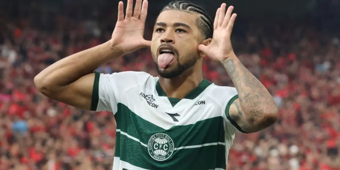 Flamengo sinaliza proposta recorde por Lucas Ronier, do Coritiba