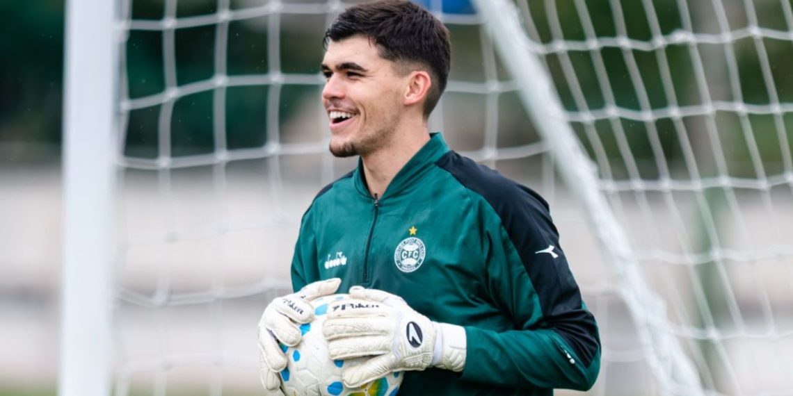 Coritiba aumenta expectativa por retorno de Pedro Morisco