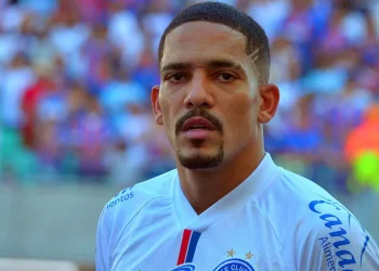 Athletico fecha a contratação de reforço ex-Benfica e Fiorentina
