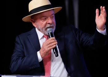 Lula parabeniza Colômbia após eleição com vitória da direita