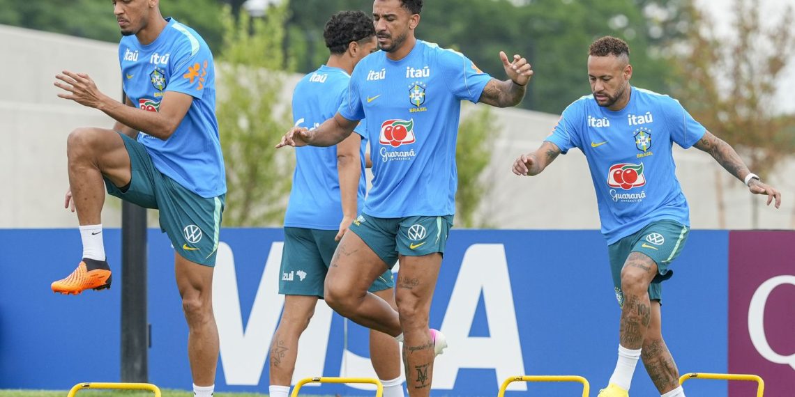 Brasil faz penúltimo treino e viaja para o Texas onde enfrenta Japão