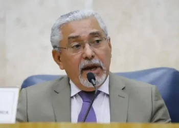 Vereador de SP Senival Moura pede afastamento do PT
