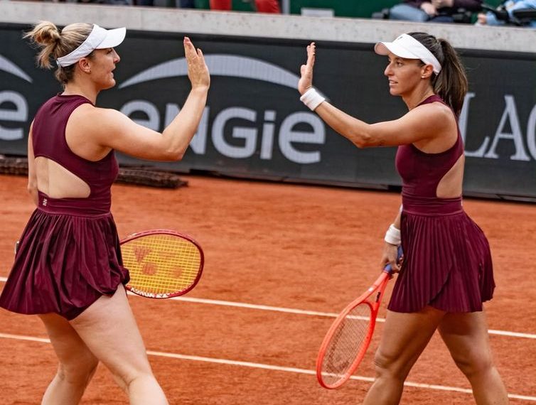 João Fonseca luta, mas dá adeus a Roland Garros após revés para Mensik