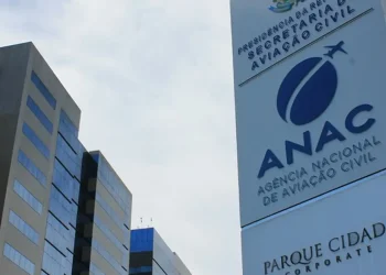 Anac alerta para risco de trote com óleo de avião após morte de piloto