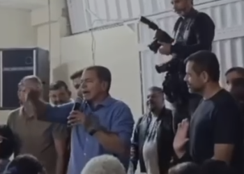 Mais um sobrenome: prefeito declara apoio e vira “Frederico Paes Garotinho Dauaire”
