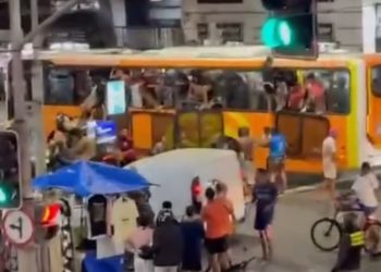 Copacabana tem tumulto e ônibus vandalizados pelo segundo dia seguido