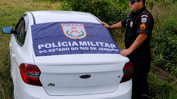 Carro roubado durante assalto em Campos é recuperado pela PM em Grussaí