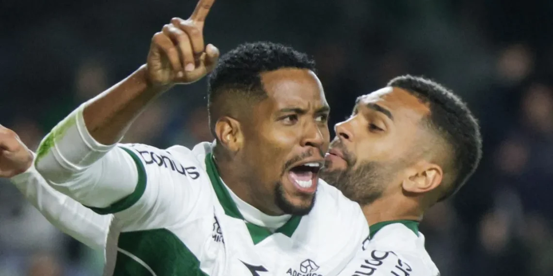 Atacante ex-Coritiba recebe proposta de clube japonês e pode render valor milionário