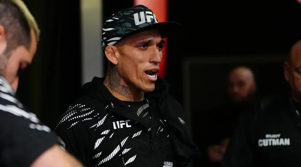 Charles do Bronx sai em defesa de árbitro criticado por Poatan no UFC