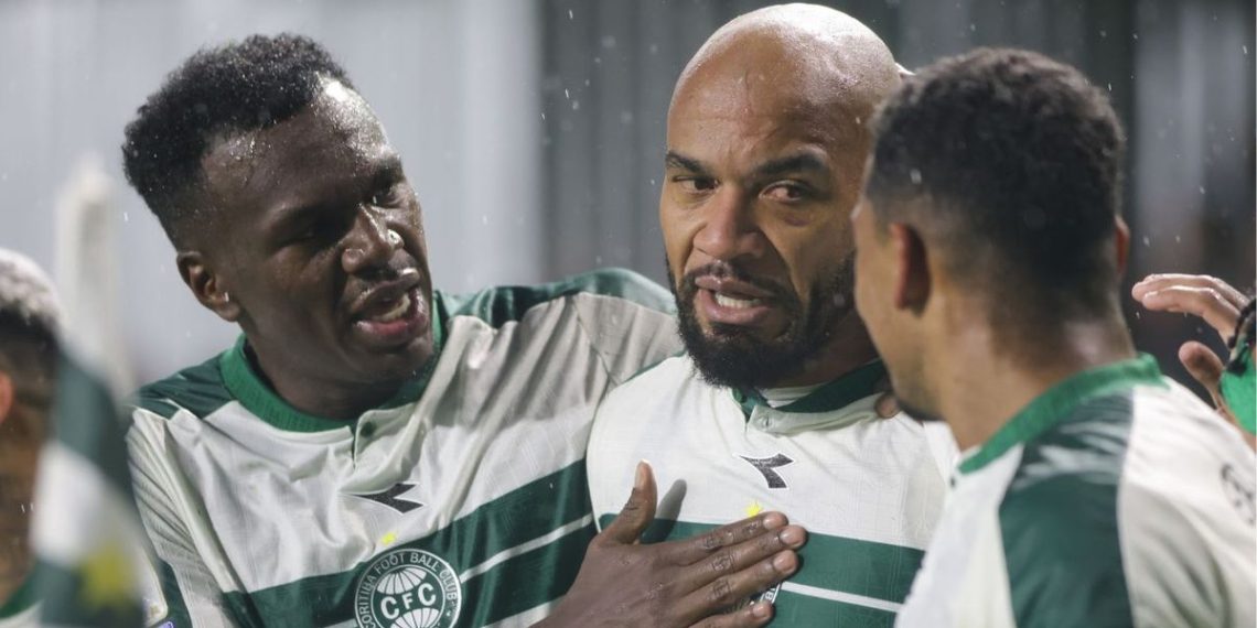 Coritiba x Palmeiras: CBF muda data de retorno do Coxa no Brasileirão
