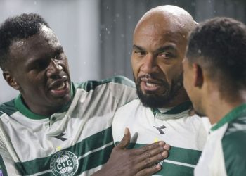 Coritiba x Palmeiras: CBF muda data de retorno do Coxa no Brasileirão