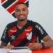 Athletico renova com atacante Leozinho; veja o tempo de contrato