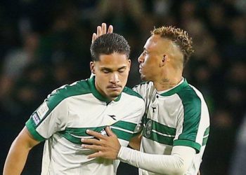 Ex-Flamengo marca em estreia pelo Coritiba no Brasileirão