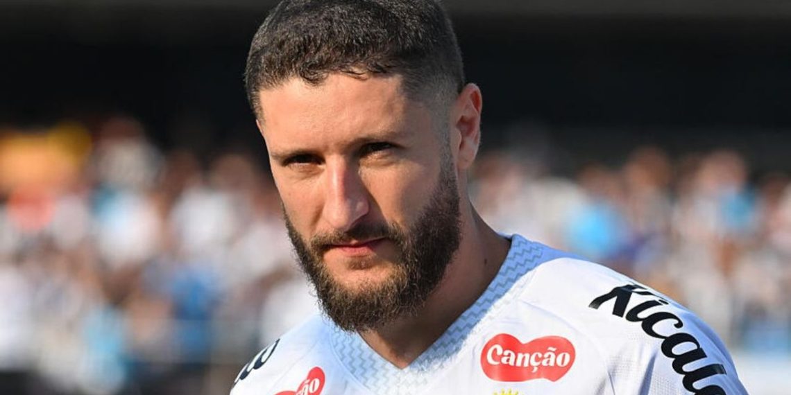 Cria do Coritiba, Zé Rafael busca novo clube no mercado