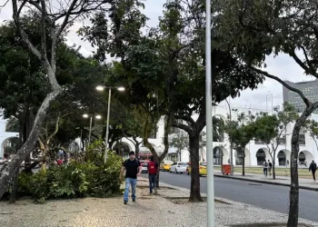 Rio de Janeiro tem duas mortes e um desaparecido depois de ventania