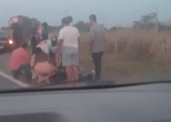 Acidente com moto deixa duas pessoas feridas na BR-356 entre Campos e SJB